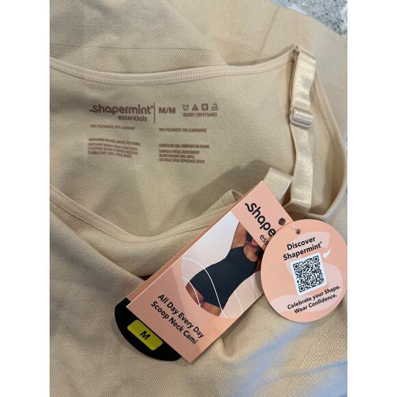 Shapermint Essentials All Day Every Day Scoop Neck Cami Medium - Picture 4 of 6